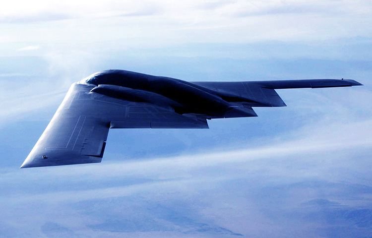 Como el bombardero B-2 evita ser detectado