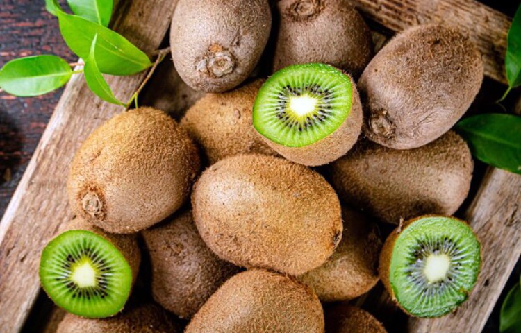 Qué hace el kiwi en el cuerpo